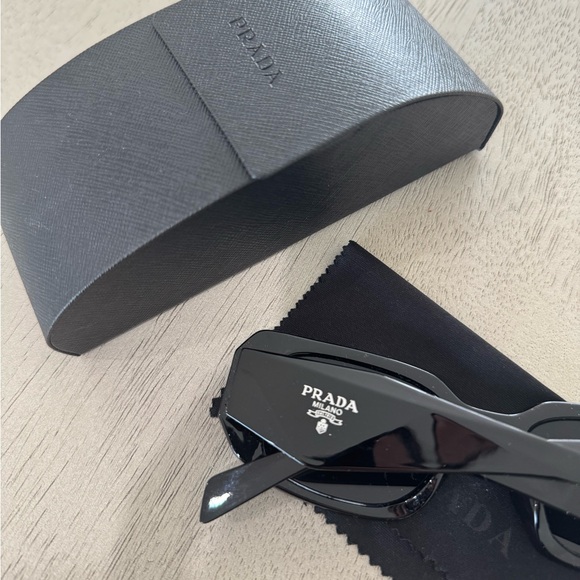 Sunglasses - Picture 4 of 4